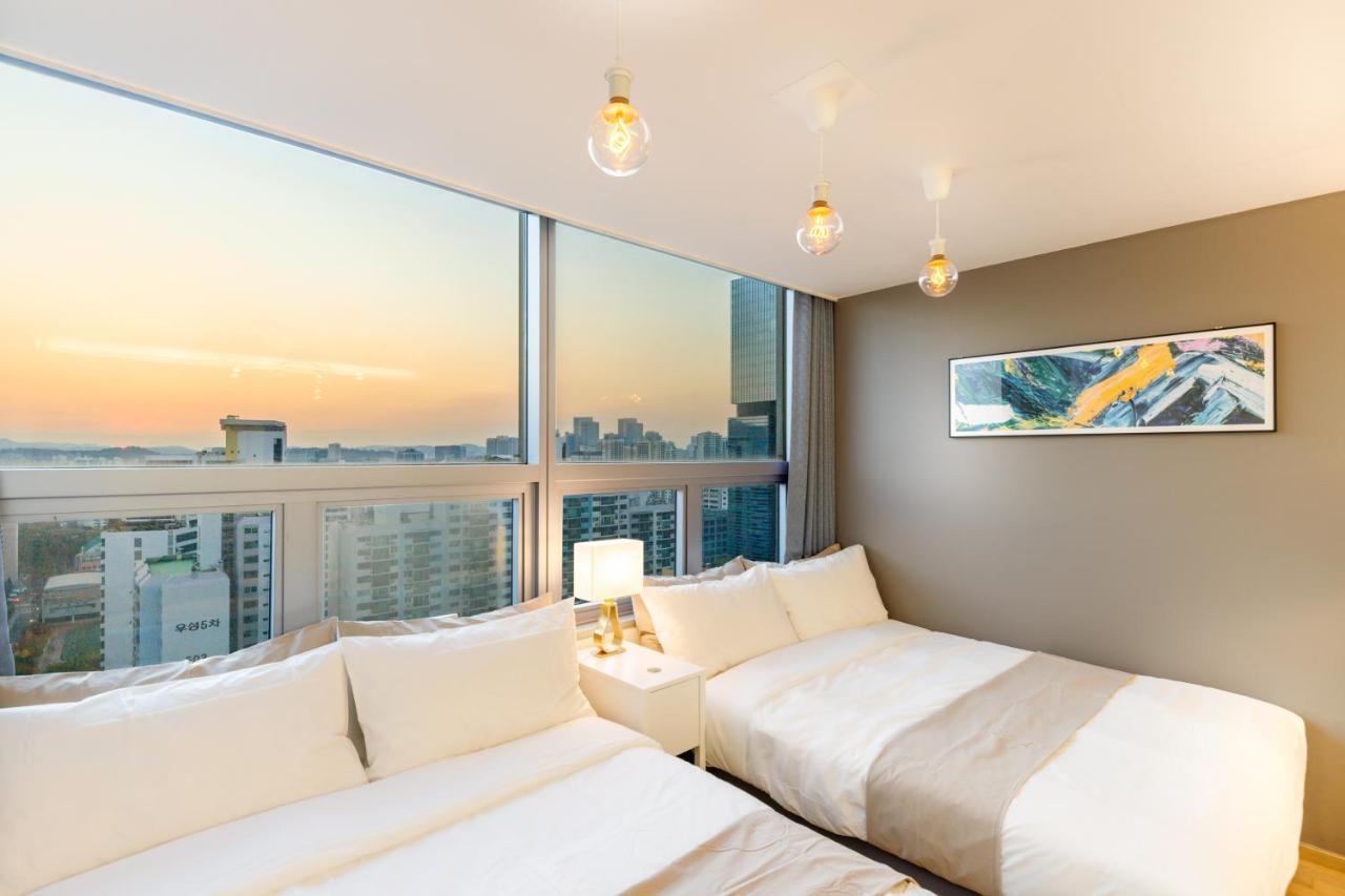Apartment Gangnam Family